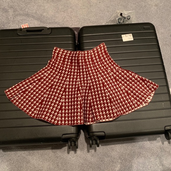 Patterned skirt - Picture 3 of 3